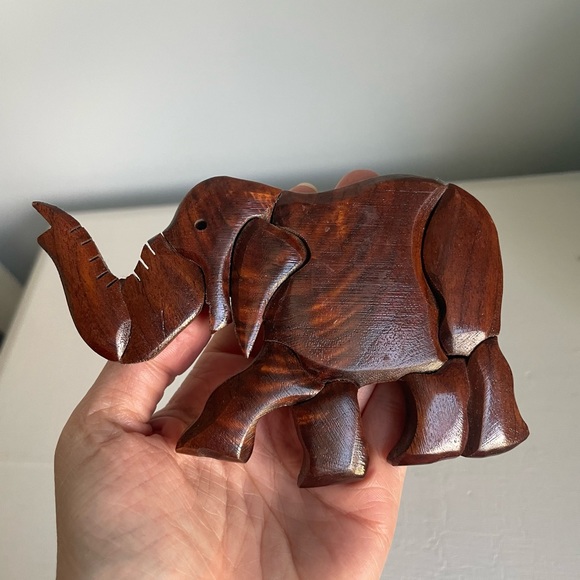 Vintage Wooden Elephant Magnet - Picture 1 of 7